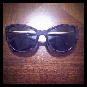 Authentic vera Wang frame